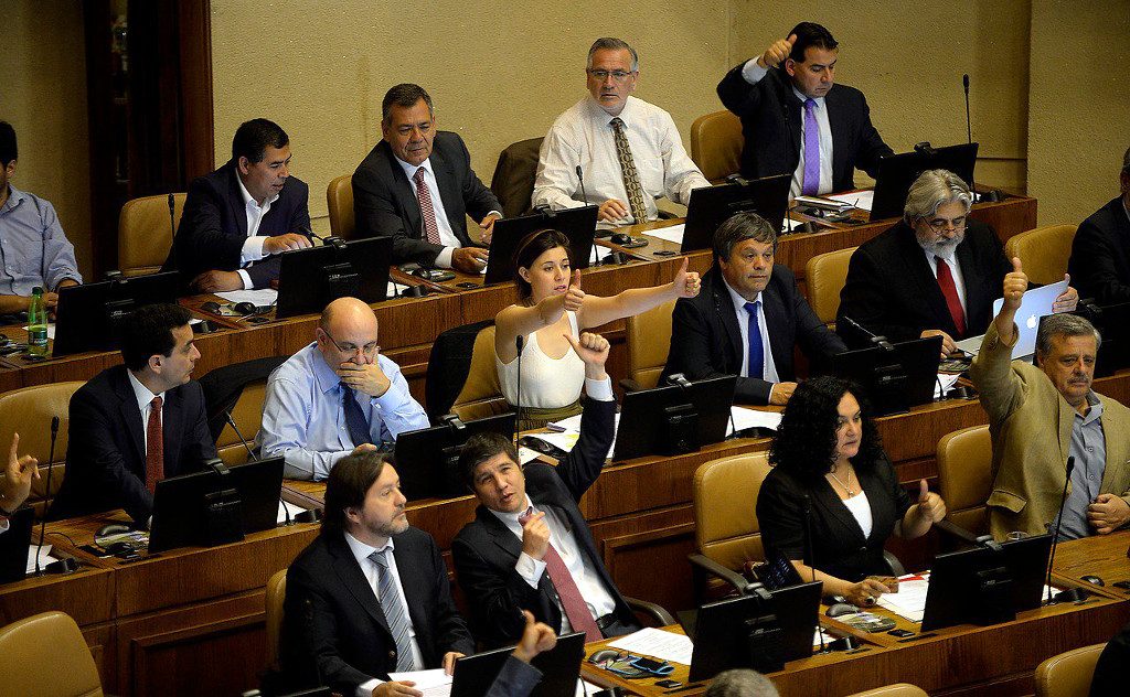 Cámara aprobó reforma a Código de Aguas y oposición podría acudir al TC